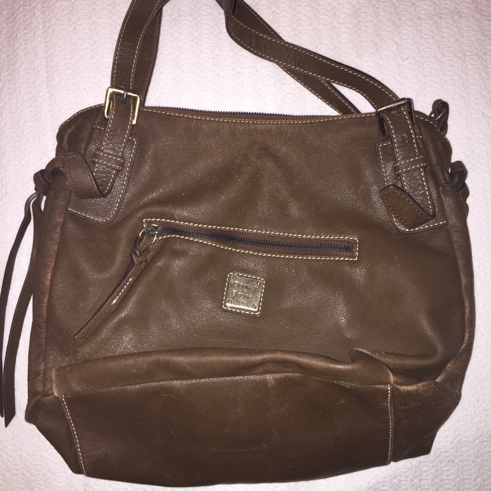 Brown leather Dooney & Bourke purse